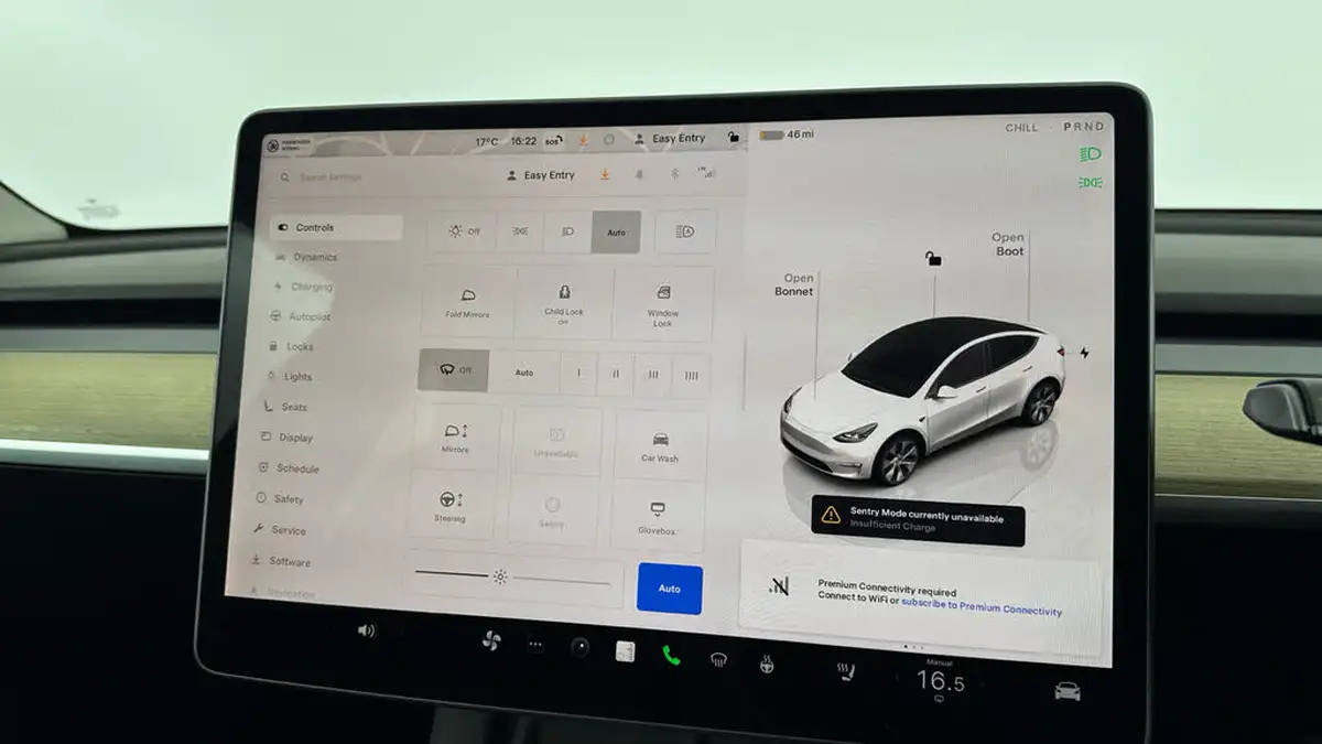 2023-tesla-model-y-e-rwd-big-12