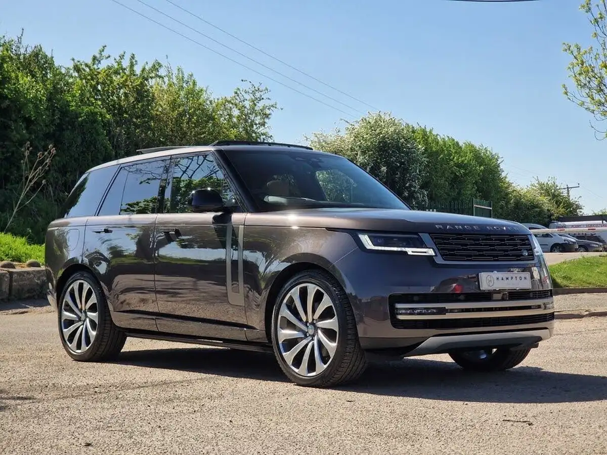 2023-land-rover-range-rover-30-p400-hse-big-0
