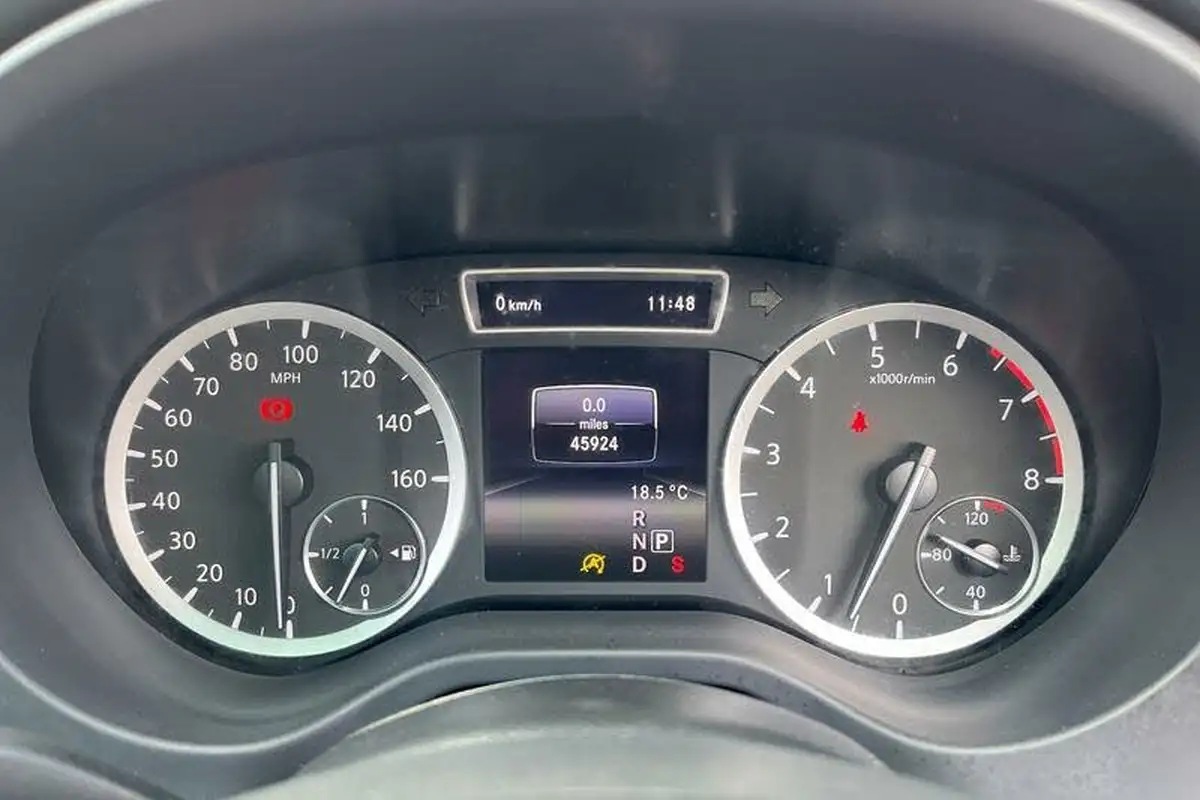 2018-infiniti-q30-20-sport-intouch-awd-auto-big-12
