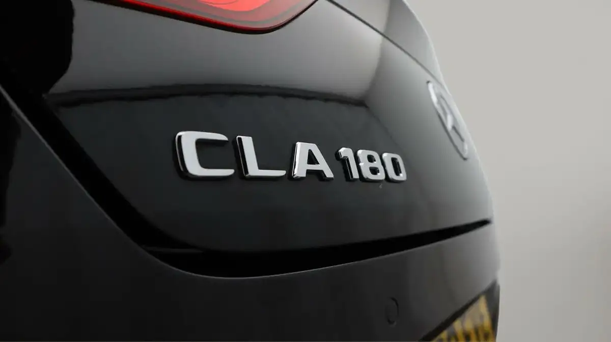 2020-mercedes-benz-cla-13-cla-180-amg-line-premium-coupe-4d-big-22