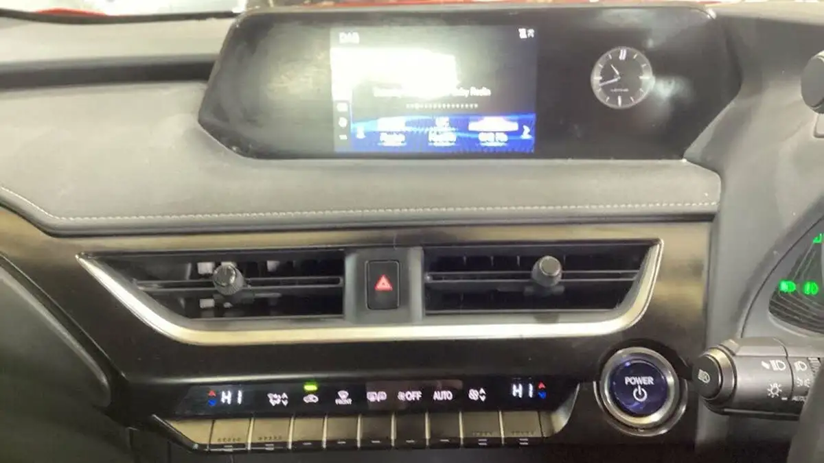 2022-lexus-ux-300e-e-ux-201bhp-big-11