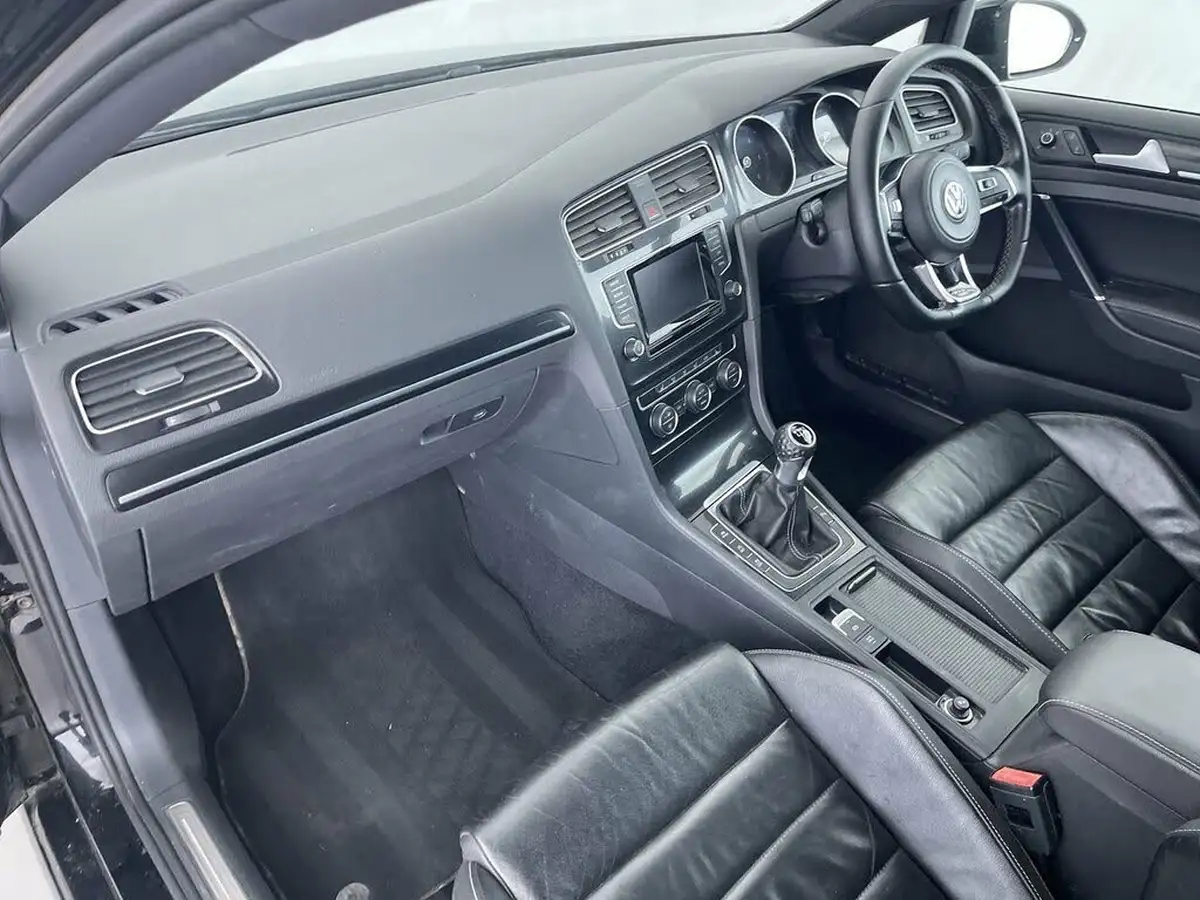 2014-volkswagen-golf-20tdi-gtd-bmt-3d-big-29