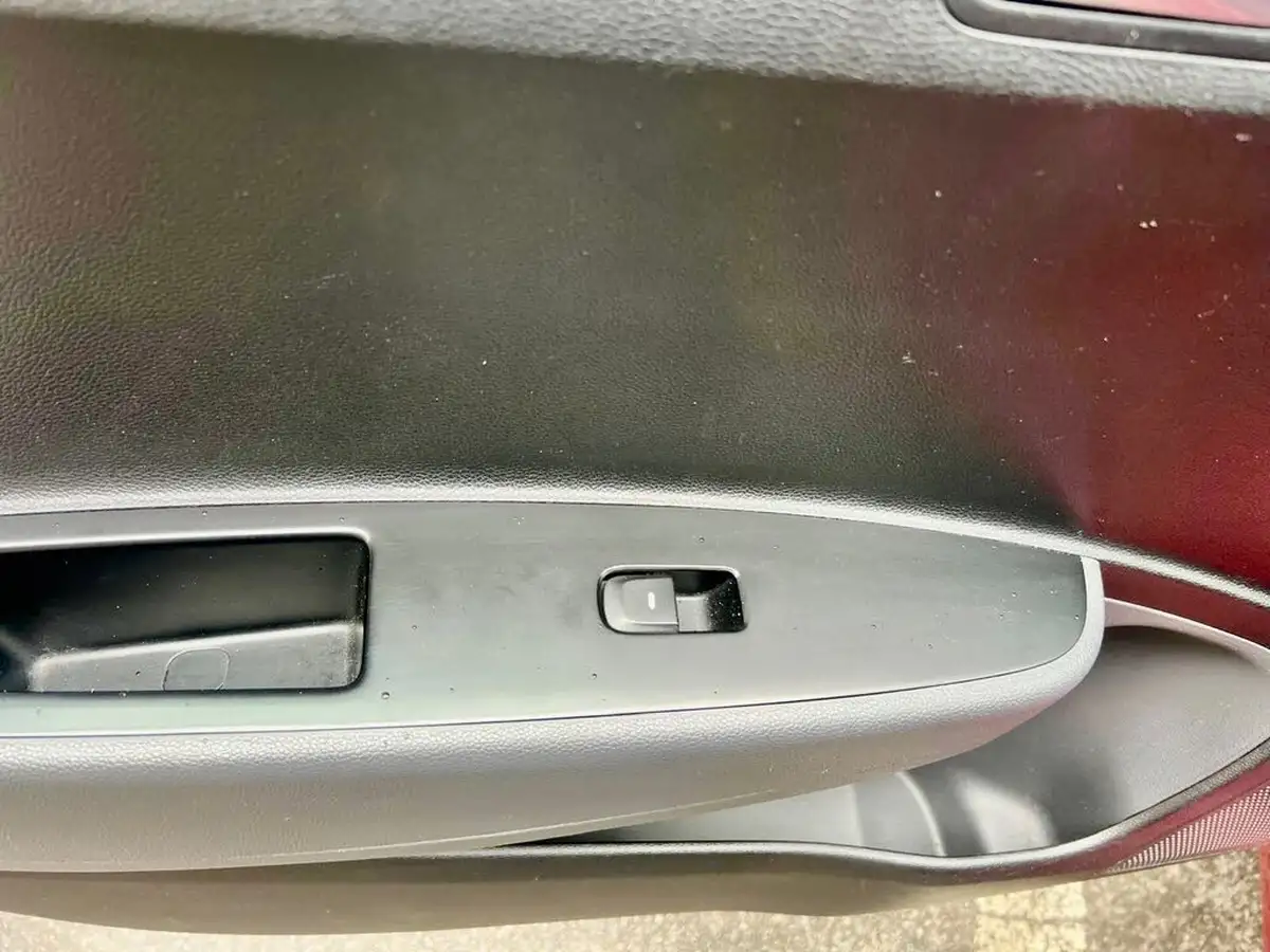 2017-hyundai-i10-10-premium-big-63