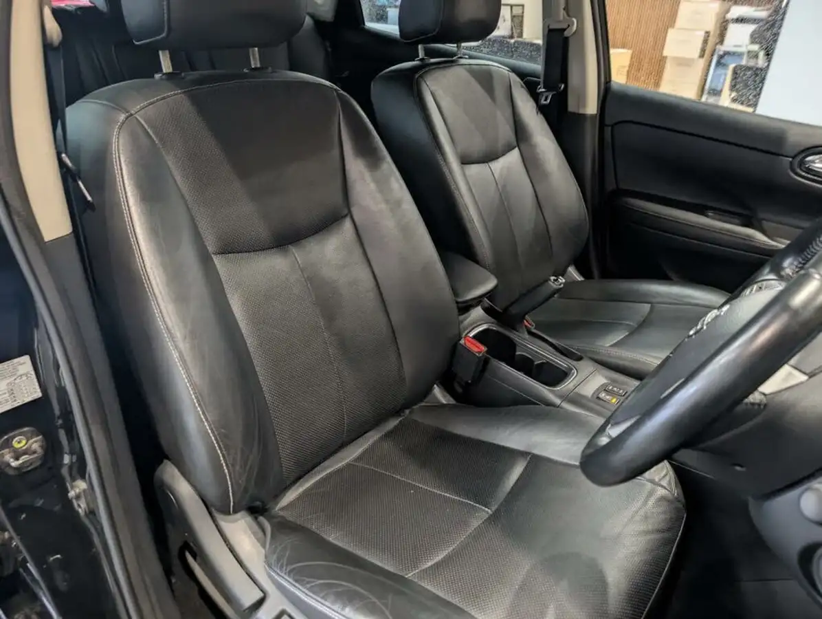 2014-nissan-pulsar-15dci-tekna-big-16