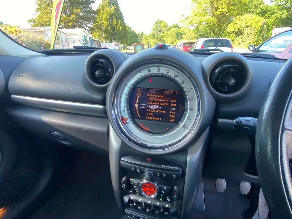 2012-mini-countryman-16td-cooper-big-17