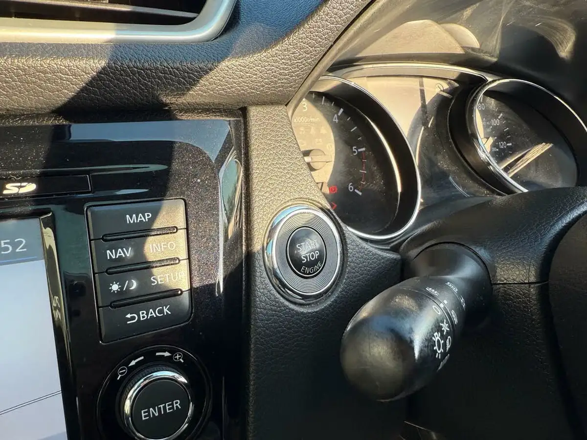2016-nissan-qashqai-16dci-tekna-4x4-big-70