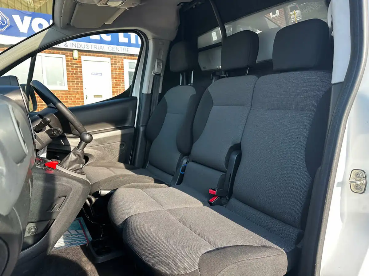 2018-peugeot-partner-16bluehdi-professional-l1-stop-start-big-19