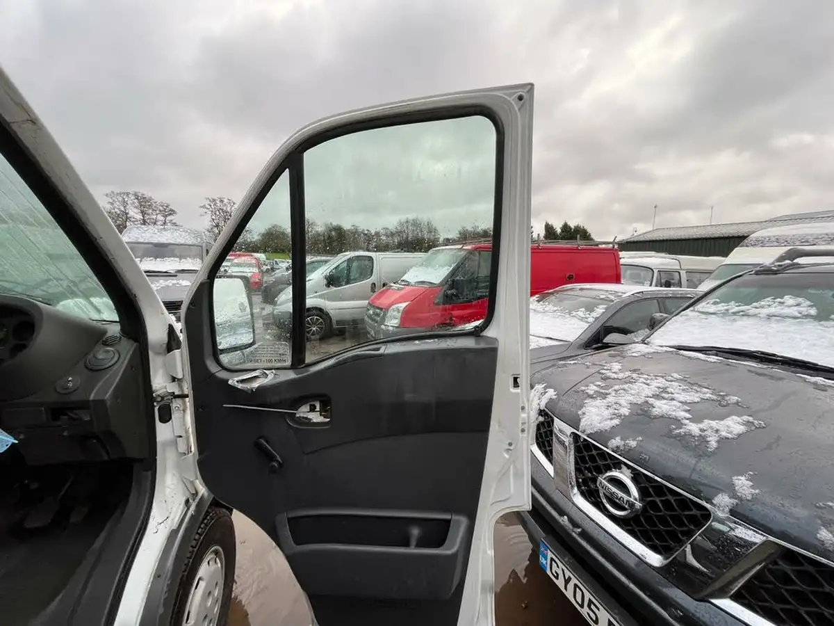 2002-iveco-daily-s-class-28td-35s11-120-big-15