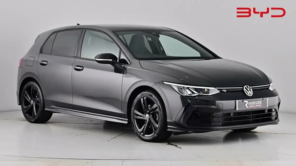 2022-volkswagen-golf-15-tsi-r-line-130ps-hatchback-big-0