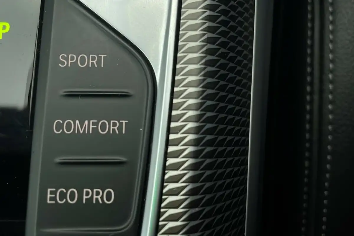 2020-bmw-3-series-20-320i-m-sport-tu-saloon-4d-big-25
