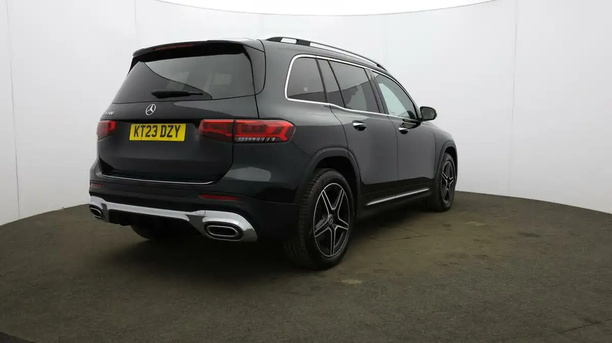 2023-mercedes-benz-glb-class-13-glb200-amg-line-premium-big-61