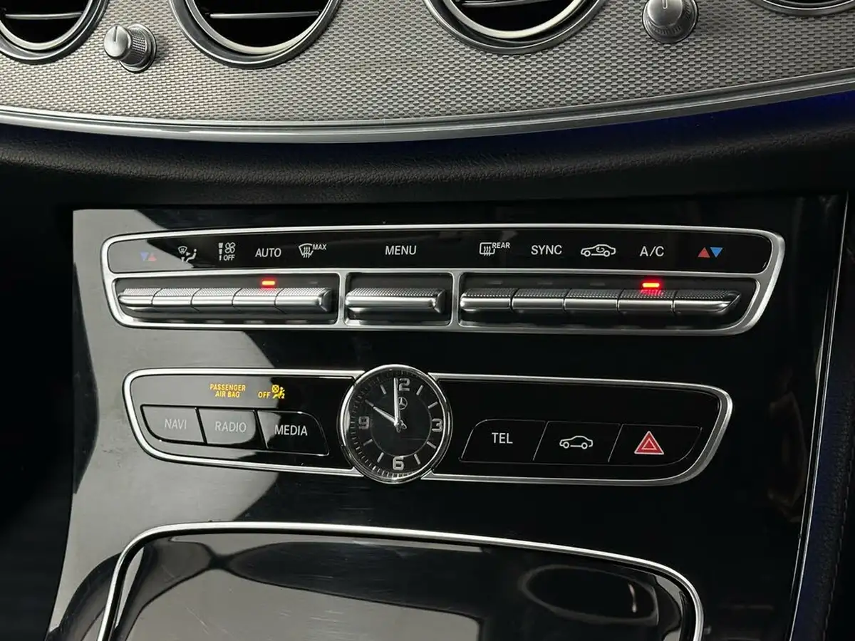 2017-mercedes-benz-e-class-20d-e220d-se-ss-estate-5d-big-21