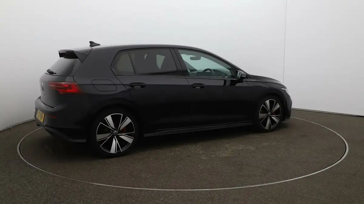 2021-volkswagen-golf-20tdi-gtd-big-45