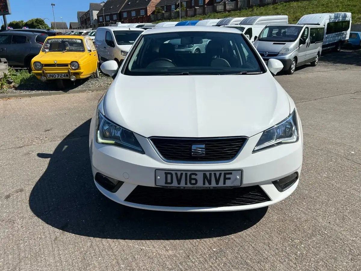 2016-seat-ibiza-10-vista-hatchback-5d-big-4