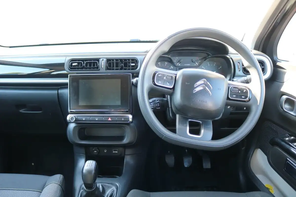 2017-citroen-c3-12-puretech-feel-82ps-big-13