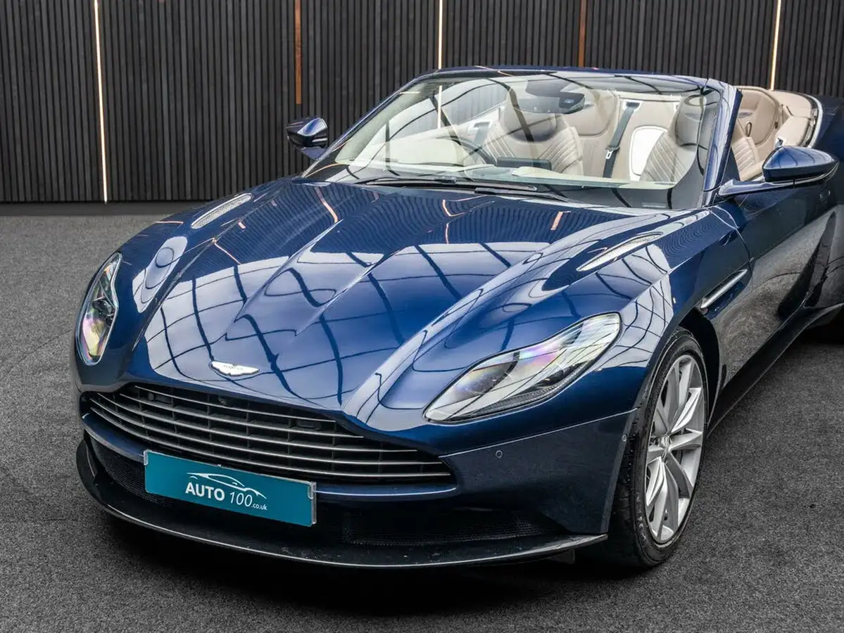 2018-aston-martin-db11-40-v8-big-8