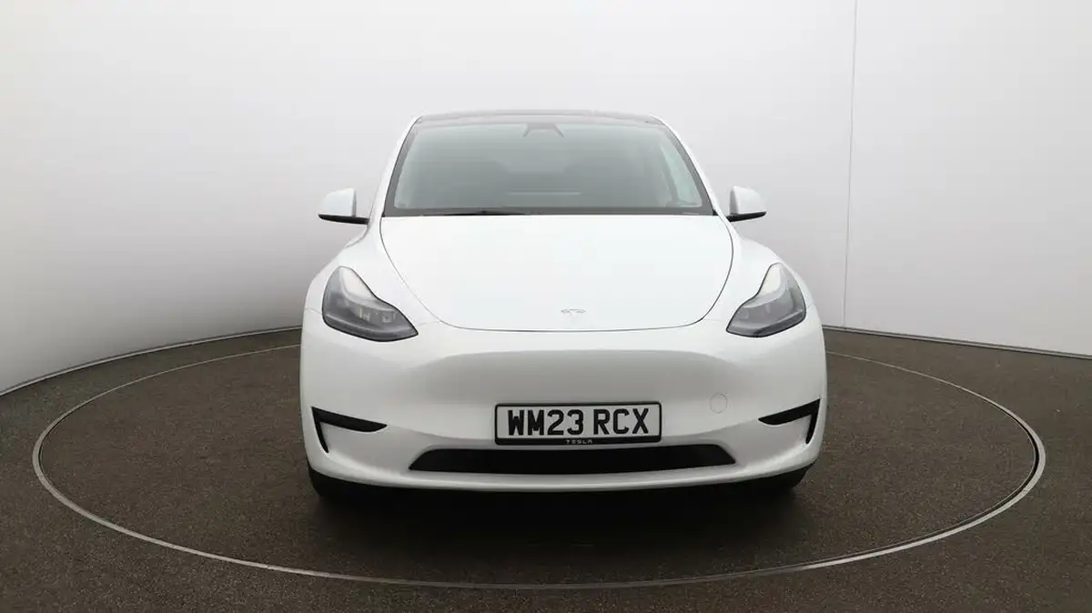 2023-tesla-model-y-e-rwd-big-38