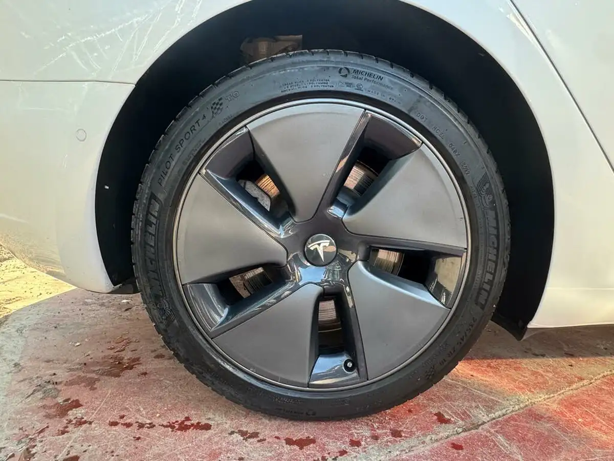 2021-tesla-model-3-e-long-range-awd-big-13