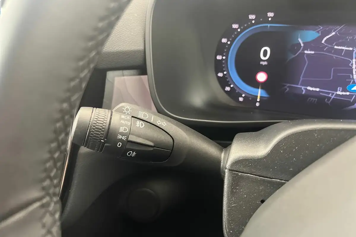2022-volvo-c40-e-twin-recharge-pro-big-36