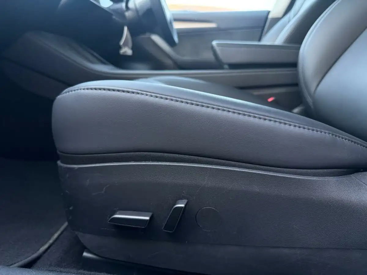2021-tesla-model-3-e-long-range-awd-big-41