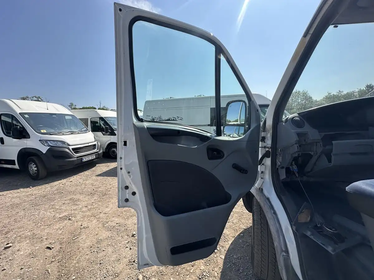 2007-iveco-daily-s-class-30td-35s18-mwb-air-ride-high-roof-van-big-7