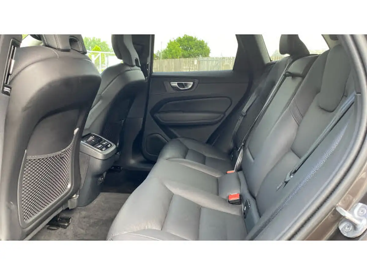 2024-volvo-xc60-20td-b4-plus-big-9