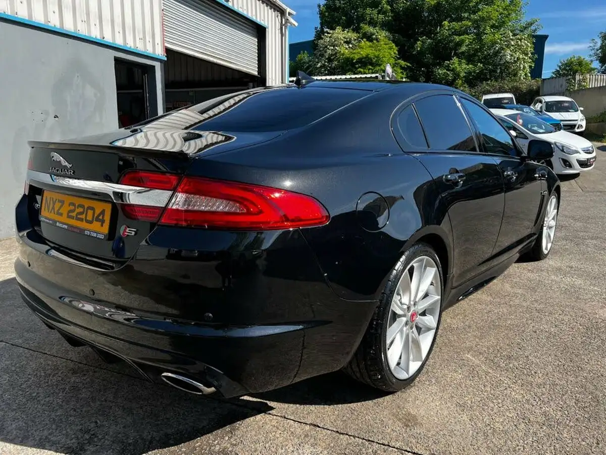2015-jaguar-xf-30td-s-portfolio-saloon-4d-big-6
