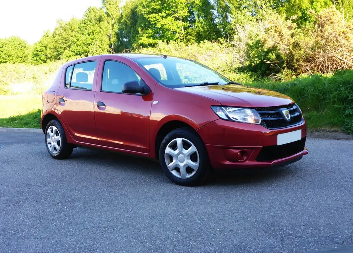 2015-dacia-sandero-09-ambiance-big-6