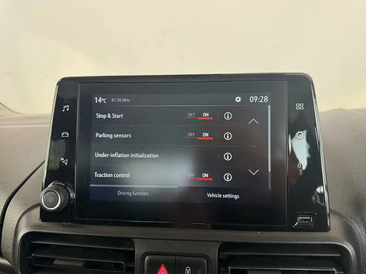 2021-vauxhall-combo-life-12i-edition-big-27