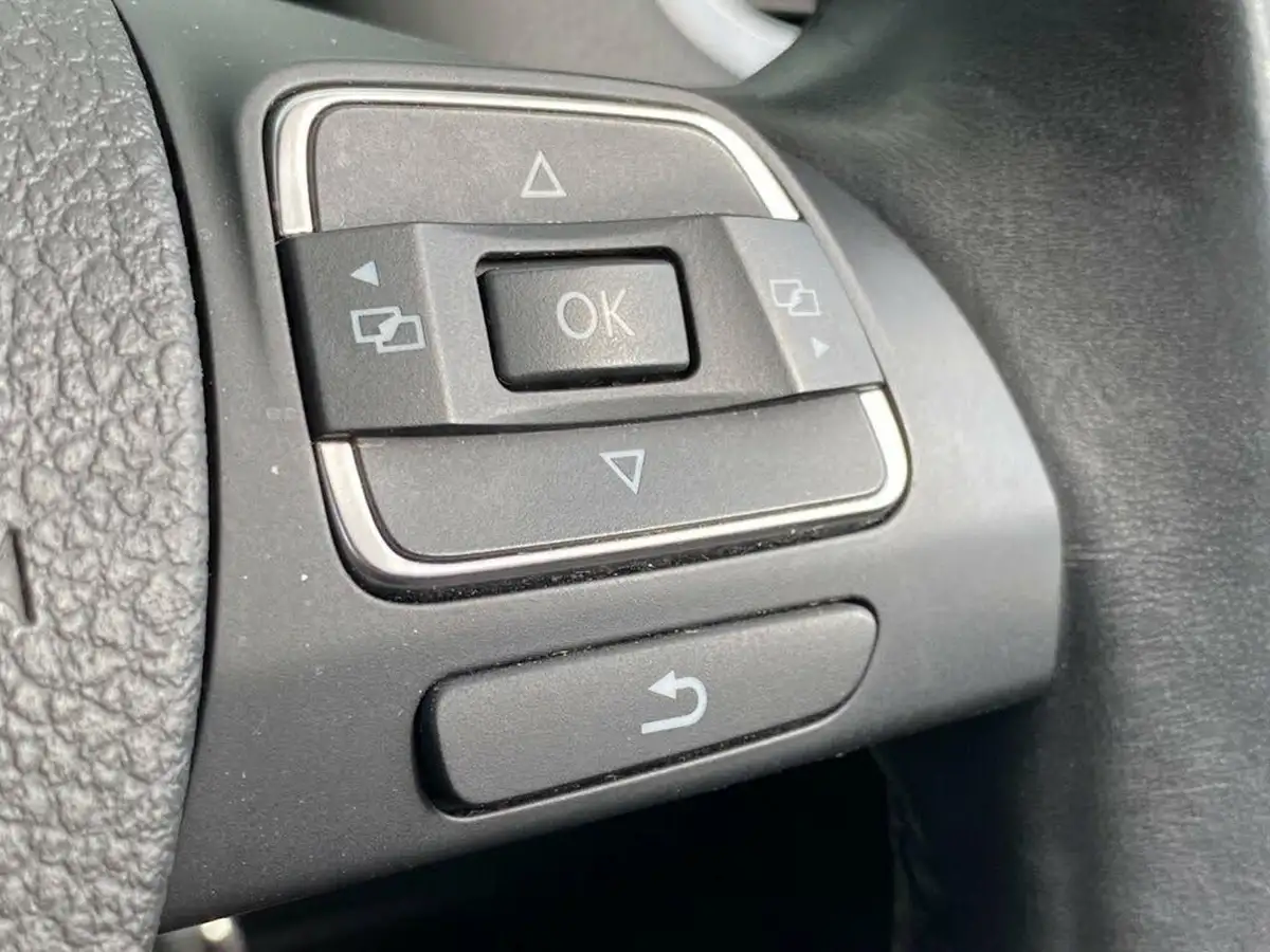 2015-volkswagen-tiguan-20tdi-match-150ps-4wd-bmt-big-36