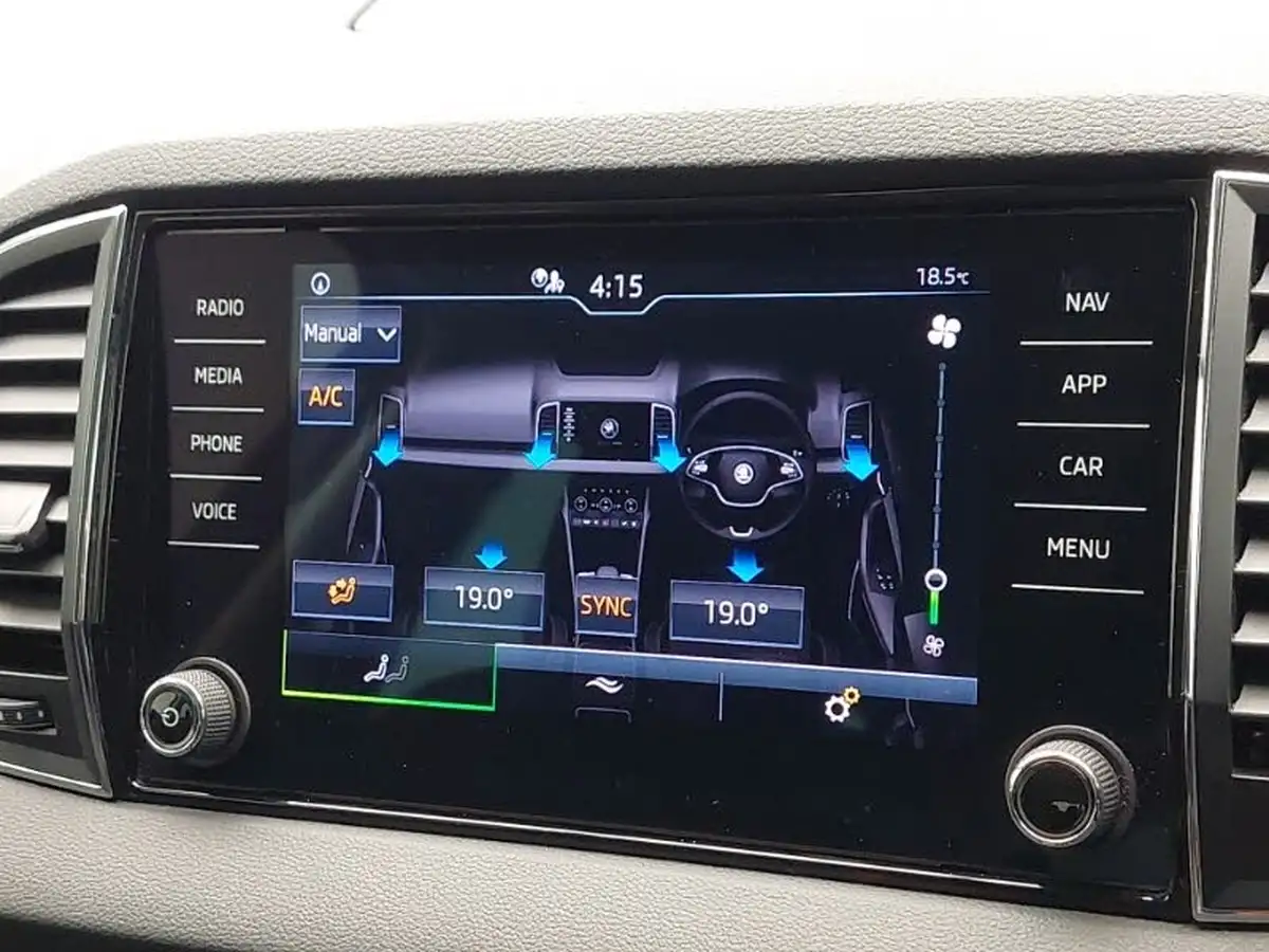 2023-skoda-karoq-15-tsi-se-drive-dsg-big-14