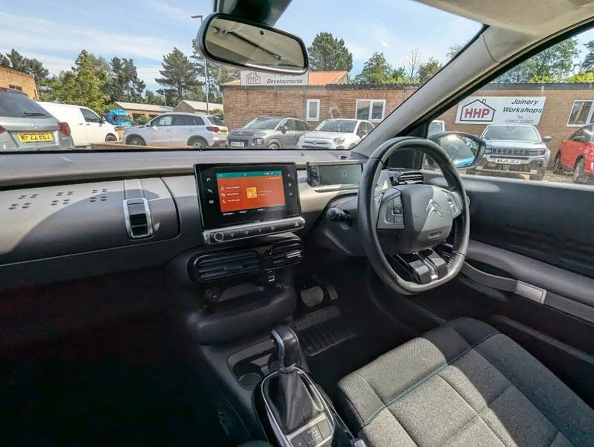 2019-citroen-c4-cactus-12-puretech-flair-110ps-eat6-big-10