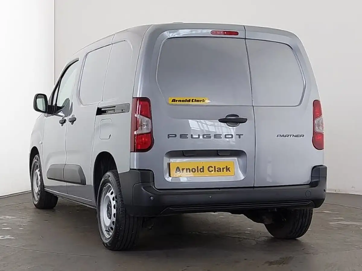 2024-peugeot-partner-15-bluehdi-professional-100pseu6d-big-1
