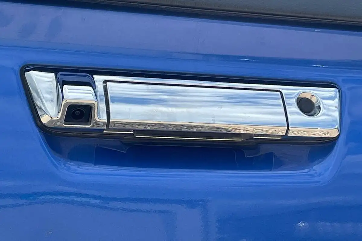 2024-isuzu-d-max-19td-dl40-auto-big-20