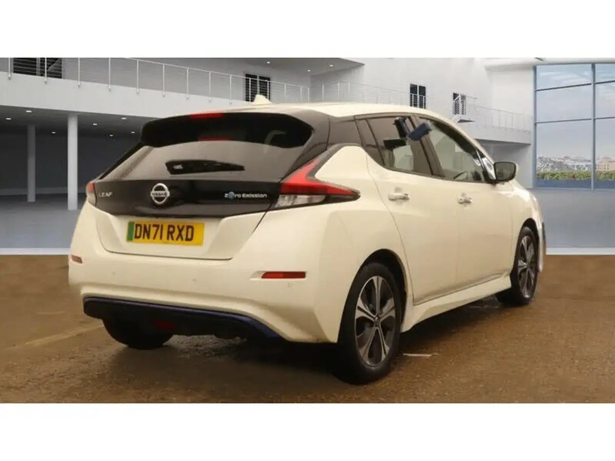 2021-nissan-leaf-e-n-connecta-big-4