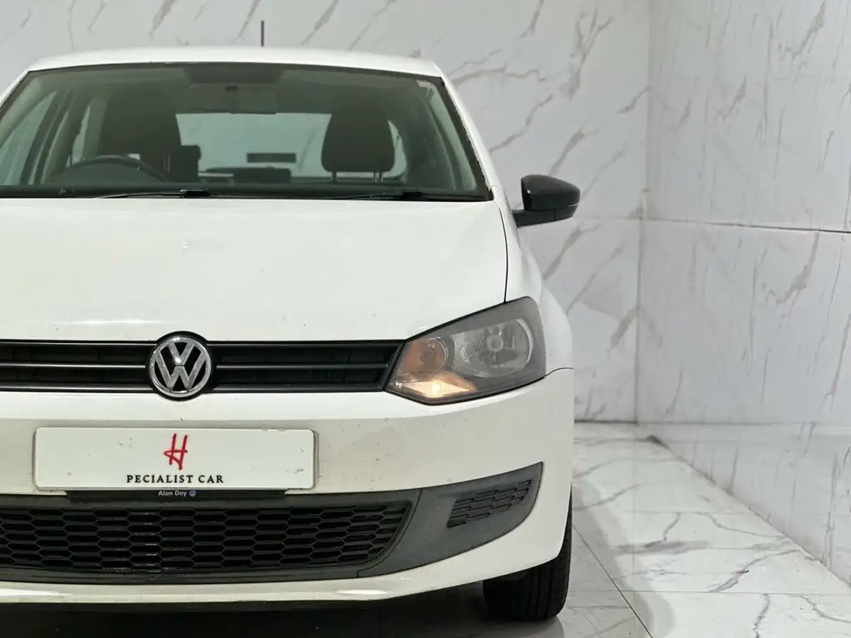 2011-volkswagen-polo-12-s-3d-big-6