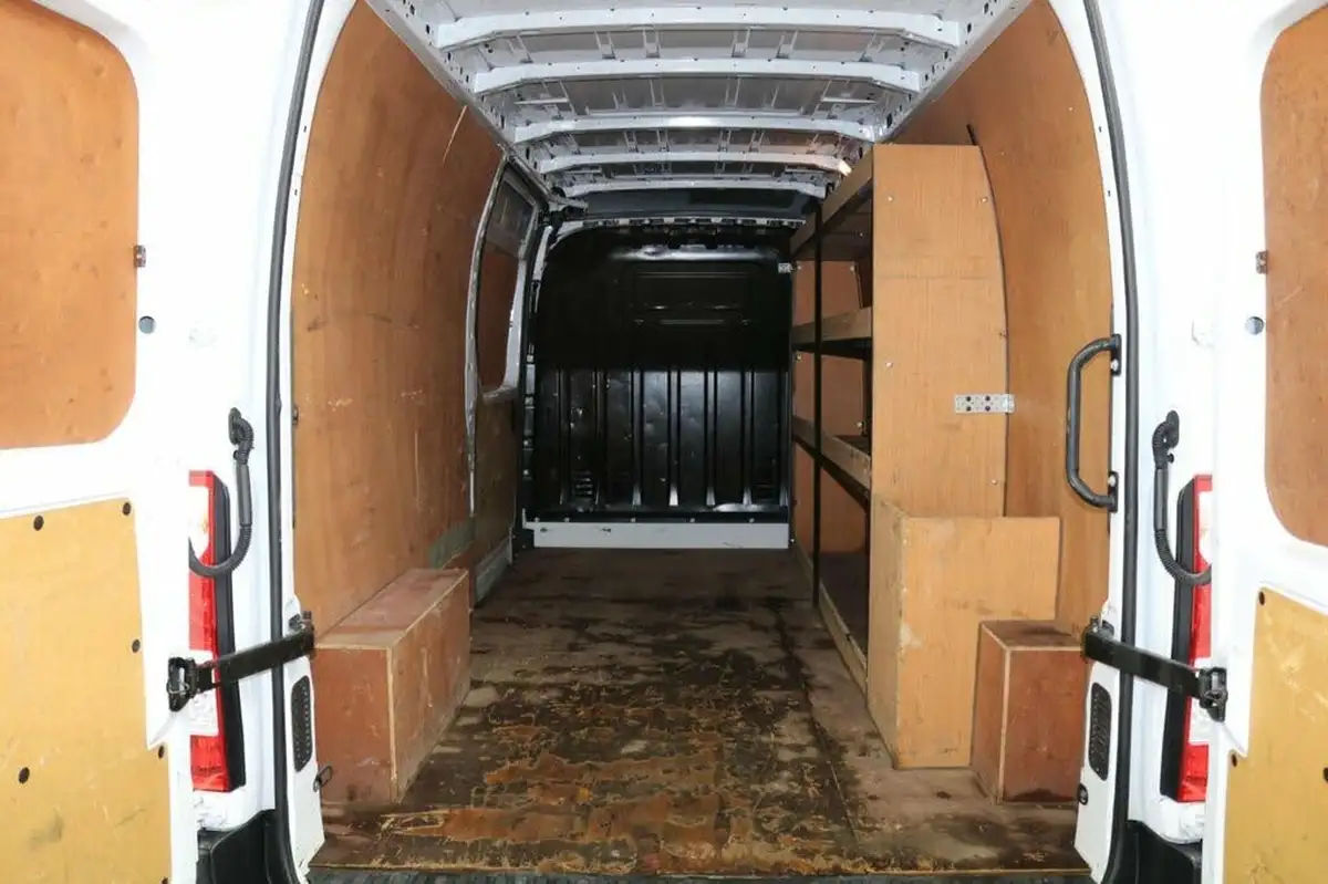 2022-renault-master-23dci-lm35-135-business-panel-big-17