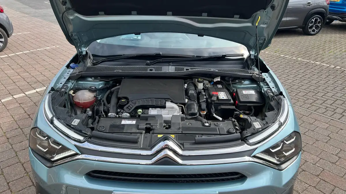 2022-citroen-c4-12-puretech-shine-plus-130ps-big-17