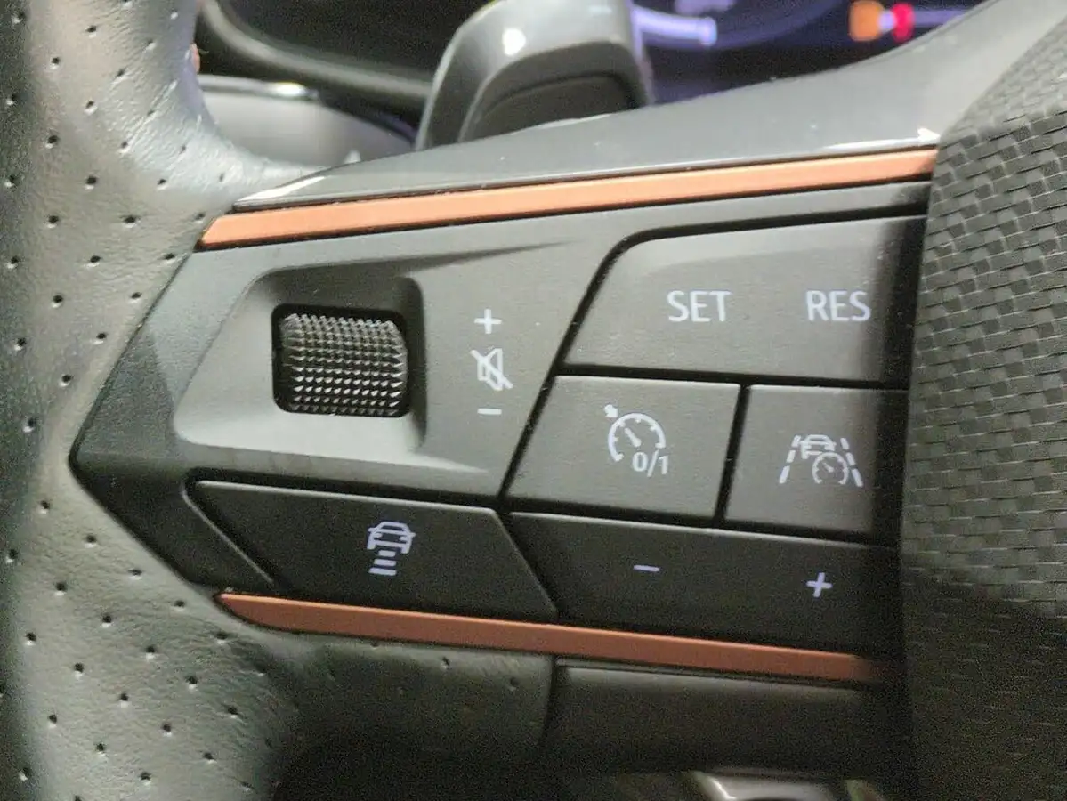 2021-cupra-formentor-20-tsi-vz2-big-28