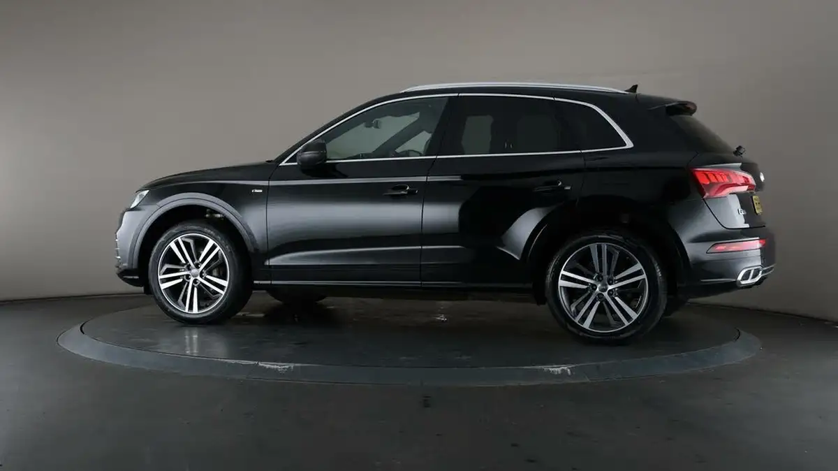 2020-audi-q5-20-55-tfsi-e-s-line-competition-big-76