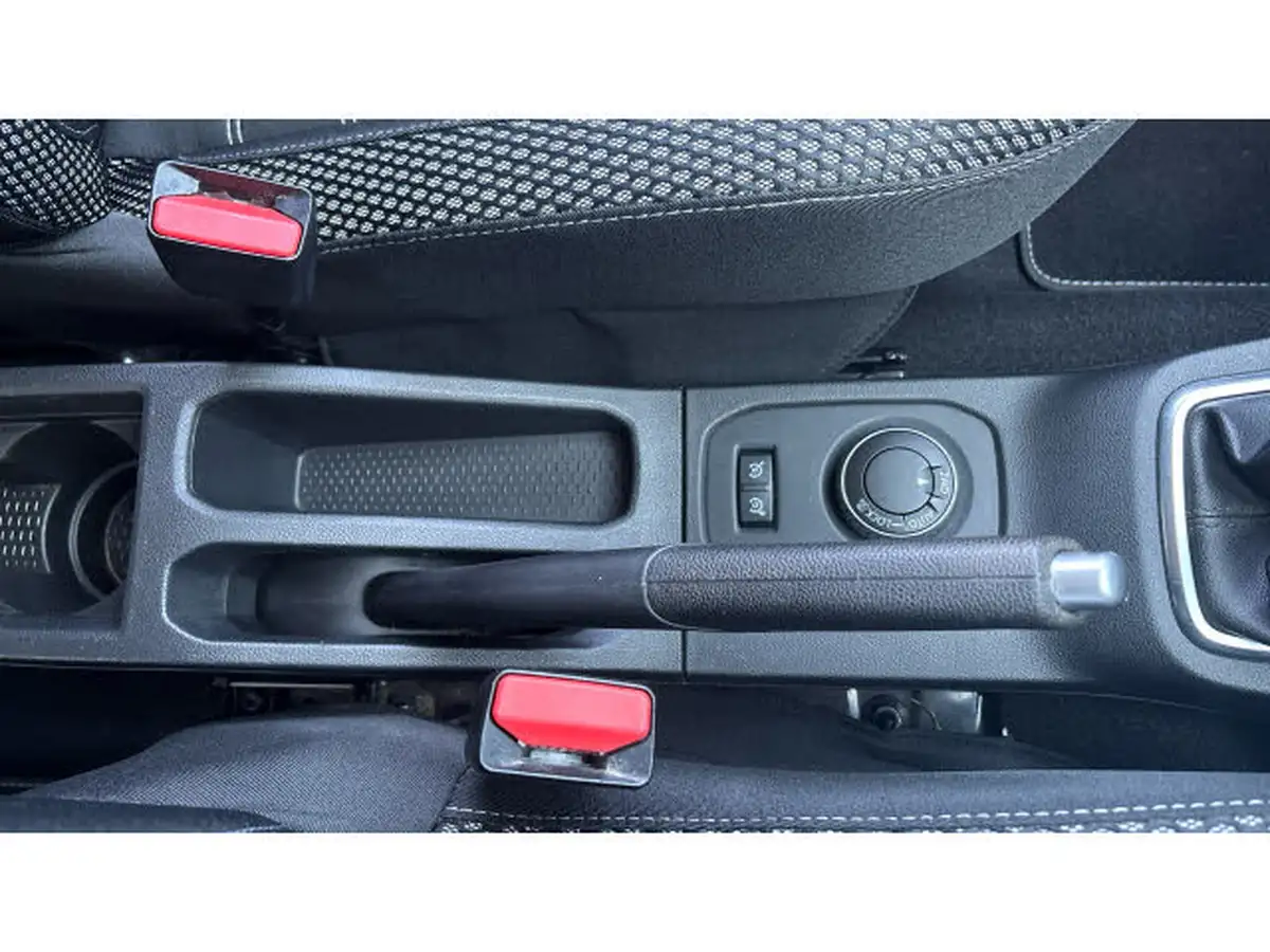 2019-dacia-duster-13-tce-prestige-150bhp-4x4-1333cc-big-36
