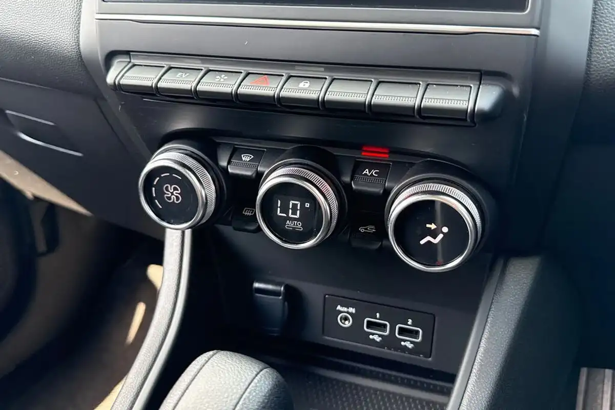 2023-renault-captur-16-techno-145ps-full-big-21