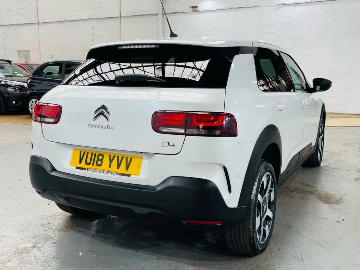 2018-citroen-c4-cactus-12-puretech-flair-110ps-eat6-big-5