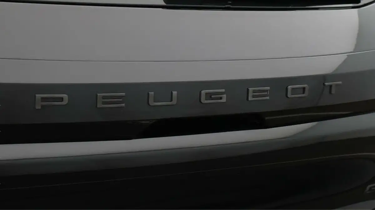 2024-peugeot-208-12-puretech-gt-100ps-big-21