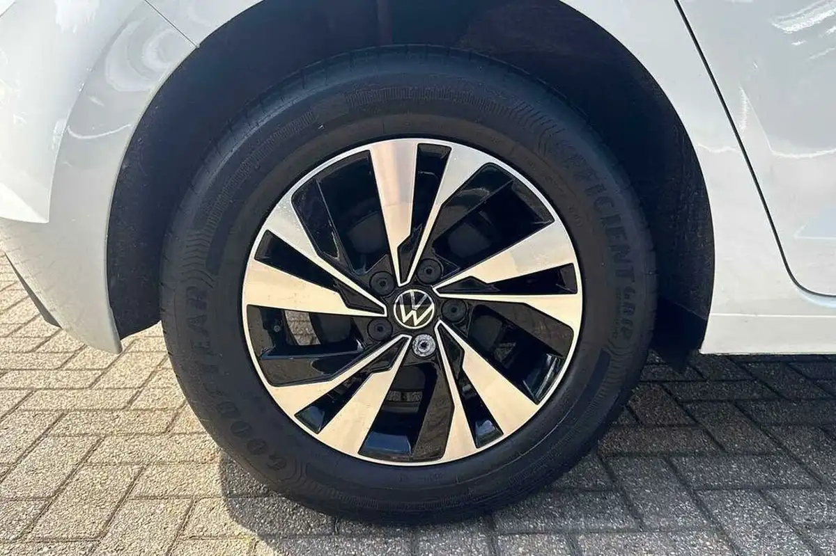 2021-volkswagen-polo-10-tsi-match-big-4