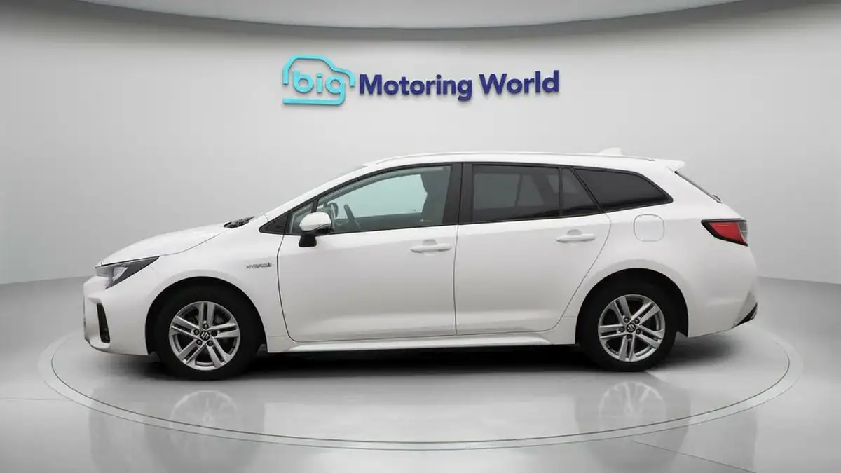 2023-suzuki-swace-18-motion-big-4