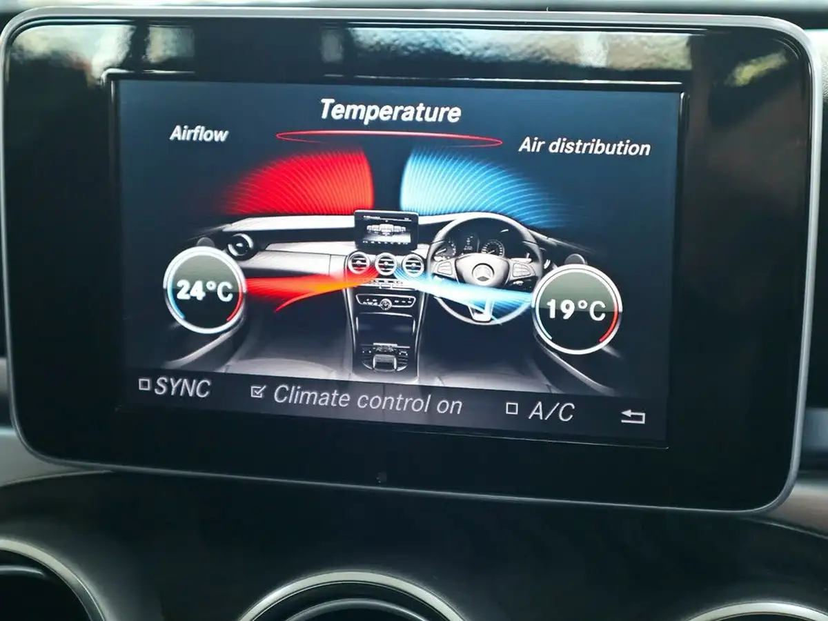 2017-mercedes-benz-c-class-21d-c220d-amg-line-ss-saloon-4d-9g-tronic-plus-big-30