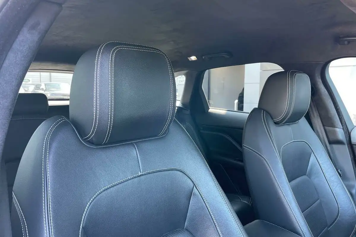 2019-jaguar-f-pace-20-i4d-r-sport-180ps-awd-auto-big-7