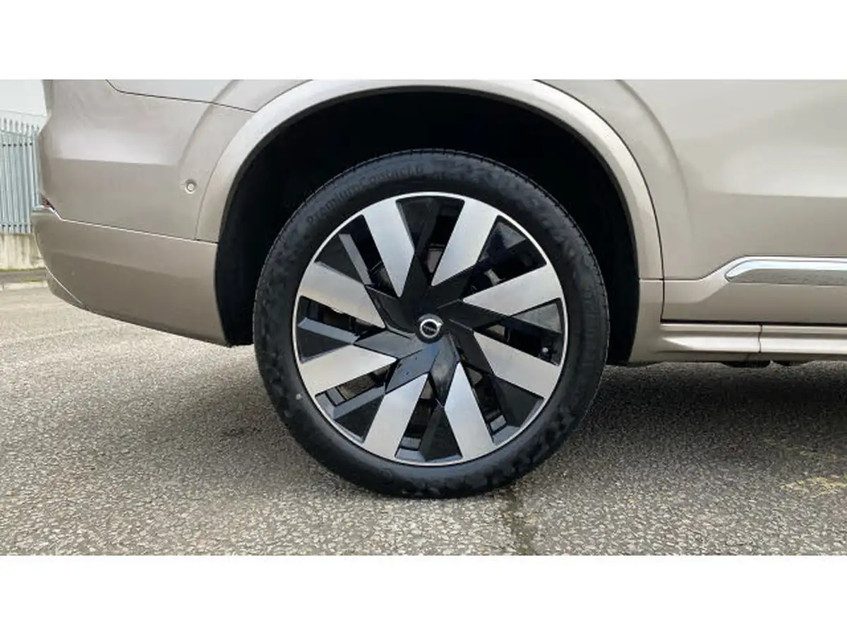 2024-volvo-xc90-20-t8-ultimate-dark-big-15