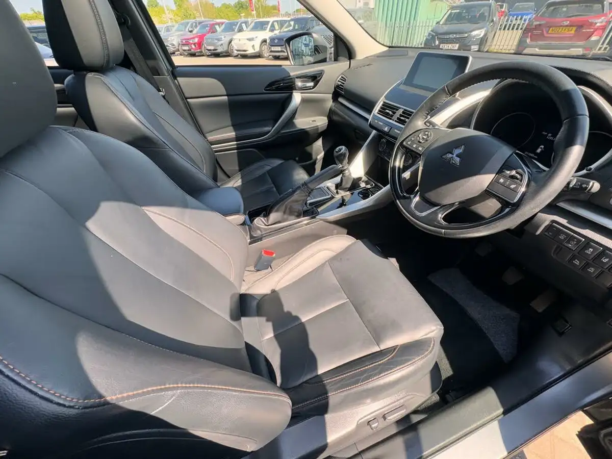 2021-mitsubishi-eclipse-cross-15-exceed-big-20